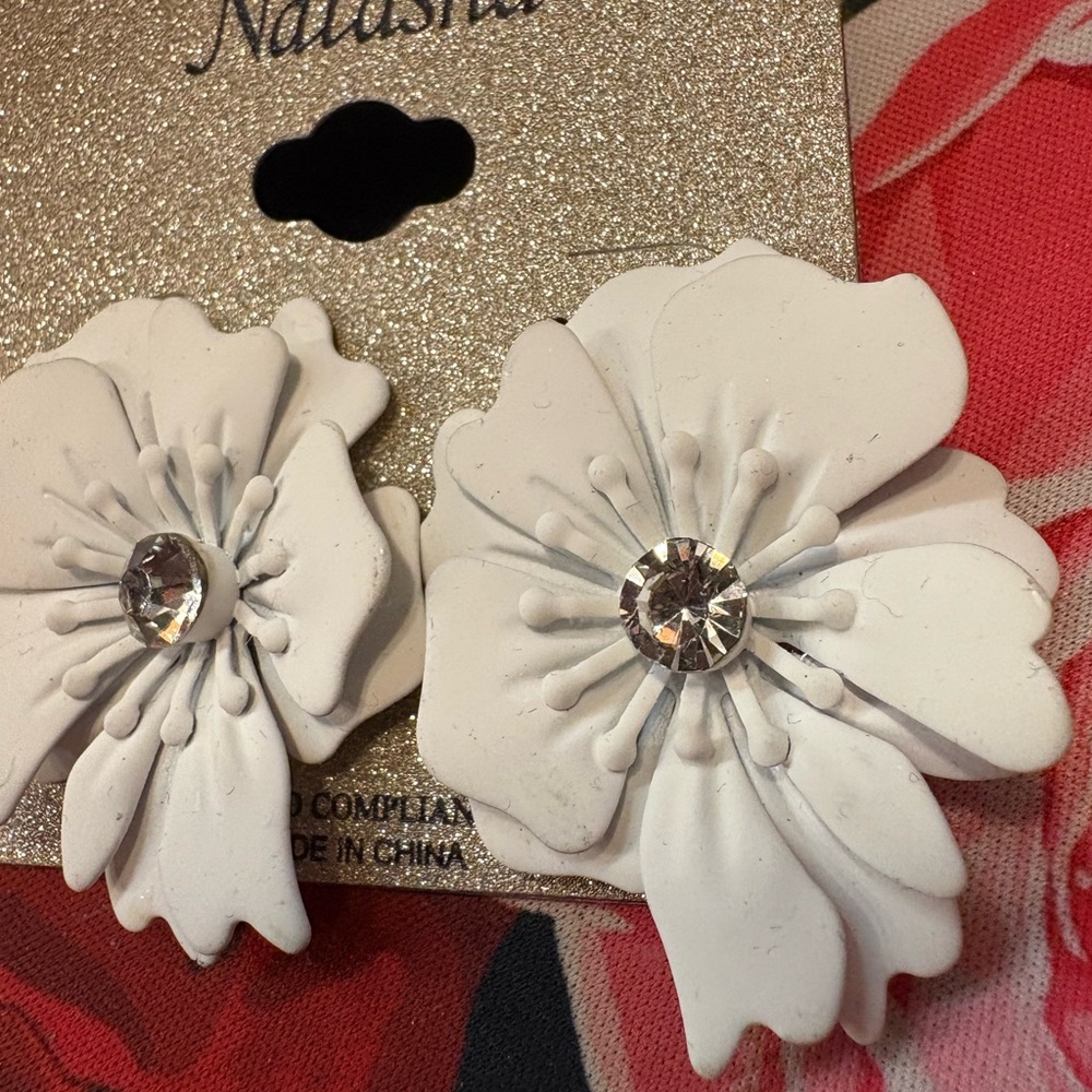 Natasha White Floral Earrings with Rhinestones NWOT - Picture 2 of 4